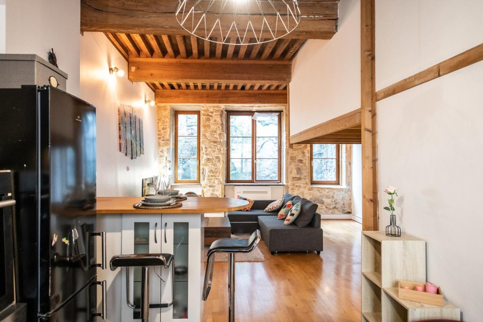 Soyeux - Superbe Canut Quai De Saone Lyon Exterior foto